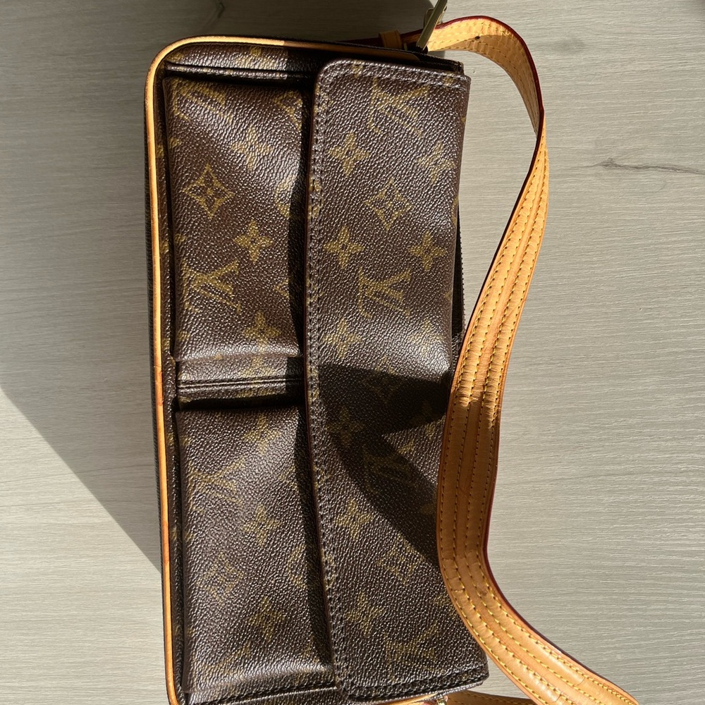Vintage Louis Vuitton 2007 Monogram viva cite MM handbag M51164